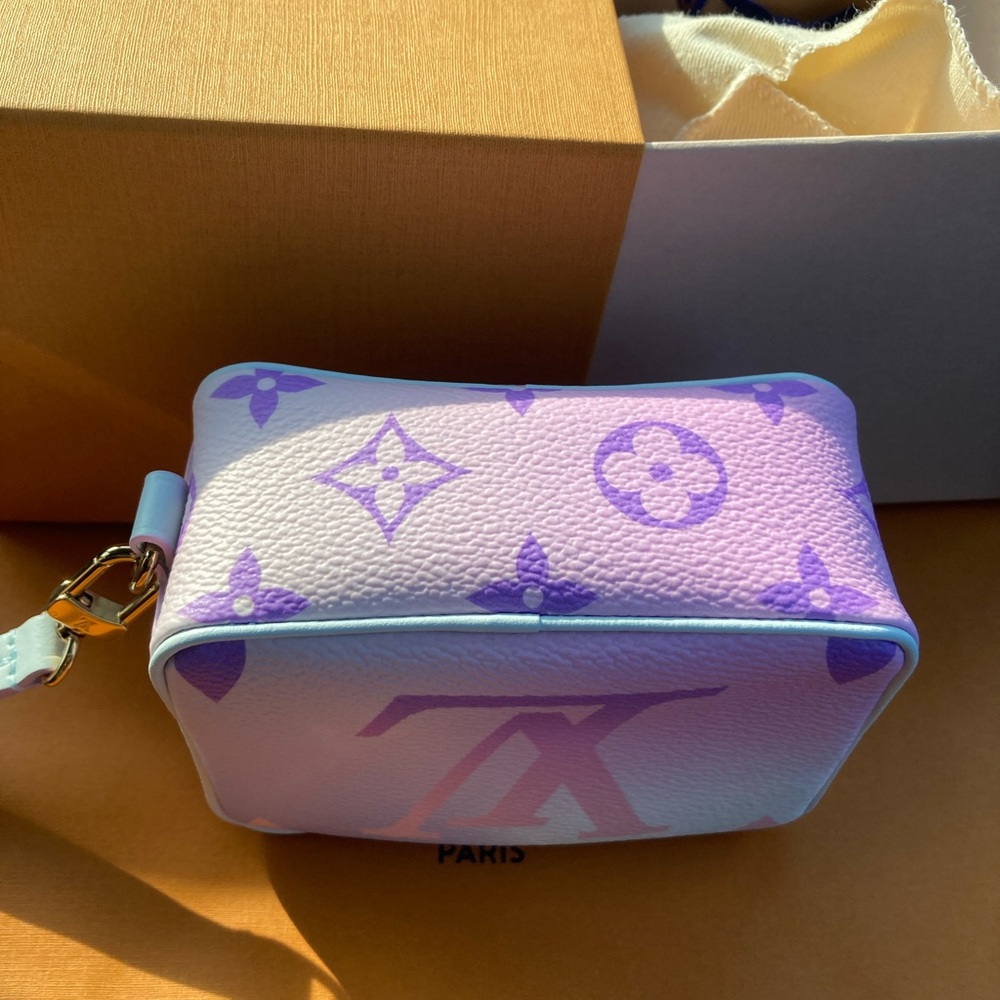 ‼️SOLD ‼️LV Wapity Case Sunrise Pastel - Picture 10 of 14